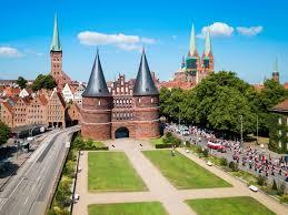 La porta Holstentor di Lubecca monumento simbolo